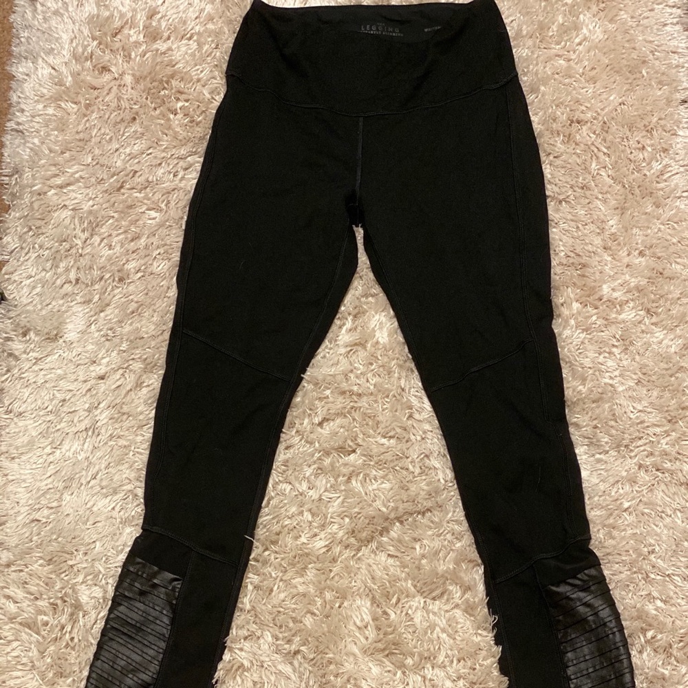 WHBM instantly slimming legging
